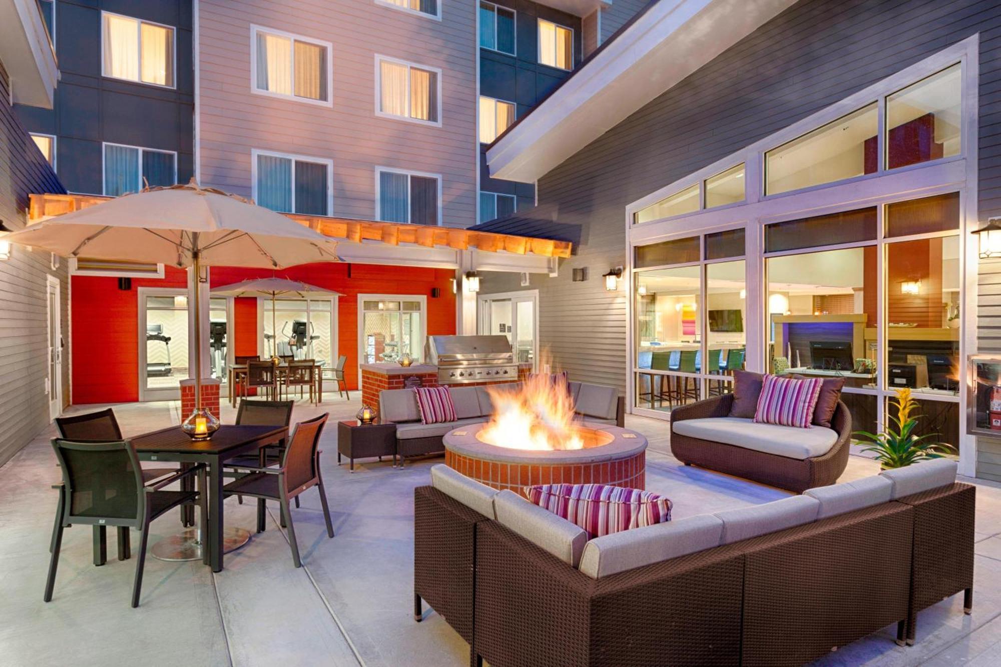 Residence Inn By Marriott Pullman Esterno foto