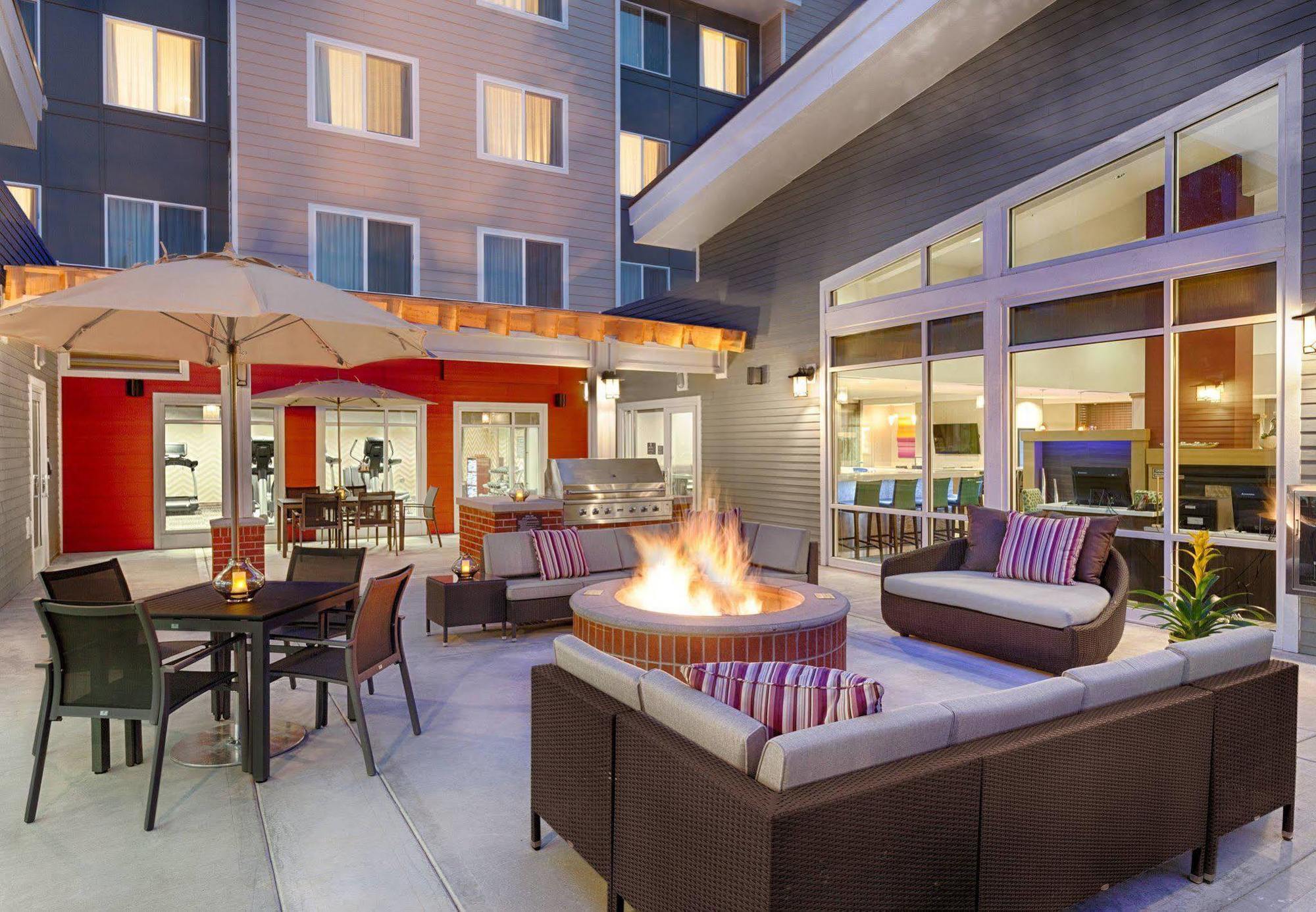 Residence Inn By Marriott Pullman Esterno foto